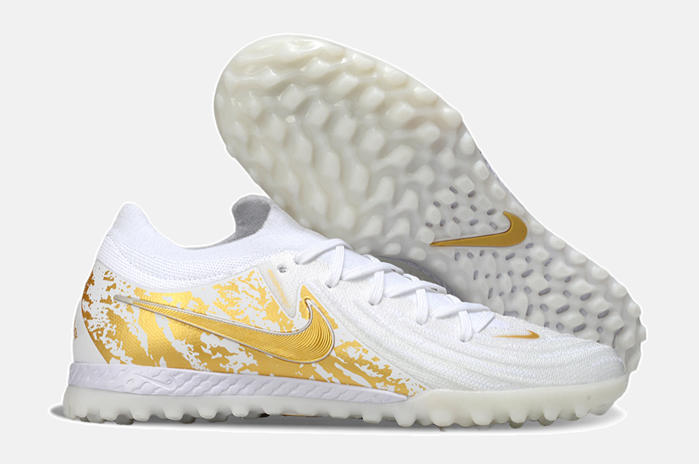Chuteira Society Nike Phantom GX II TF - Branca e Dourada