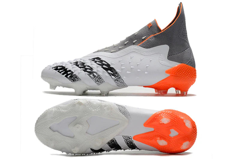 Chuteira Adidas Predator Freak+ FG