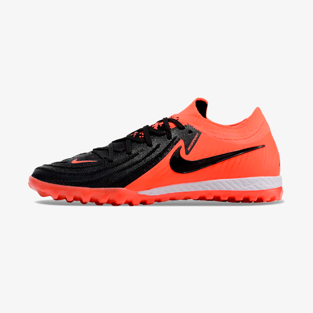 Chuteira Society Nike Phantom GX II TF - vista frontal