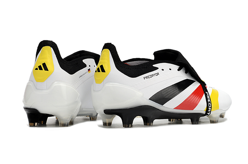 Chuteira Adidas Predator Elite Tongue FG - Branca e Preta