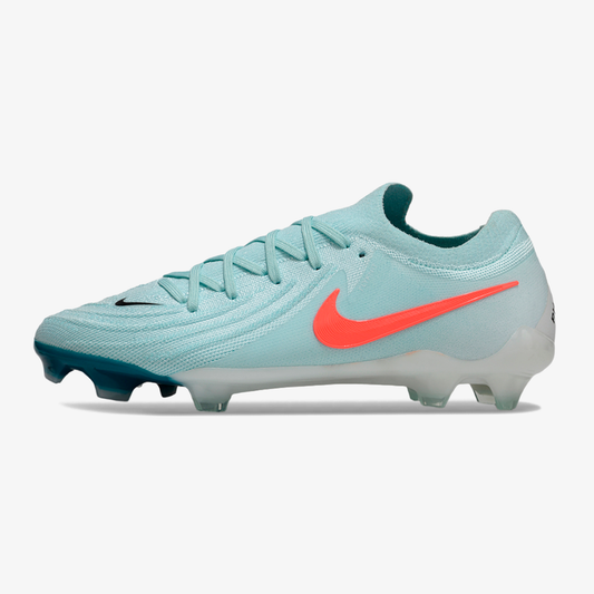 Chuteira Nike Phantom GX II FG - Branca e Azul claro -  Pack Mad Energy
