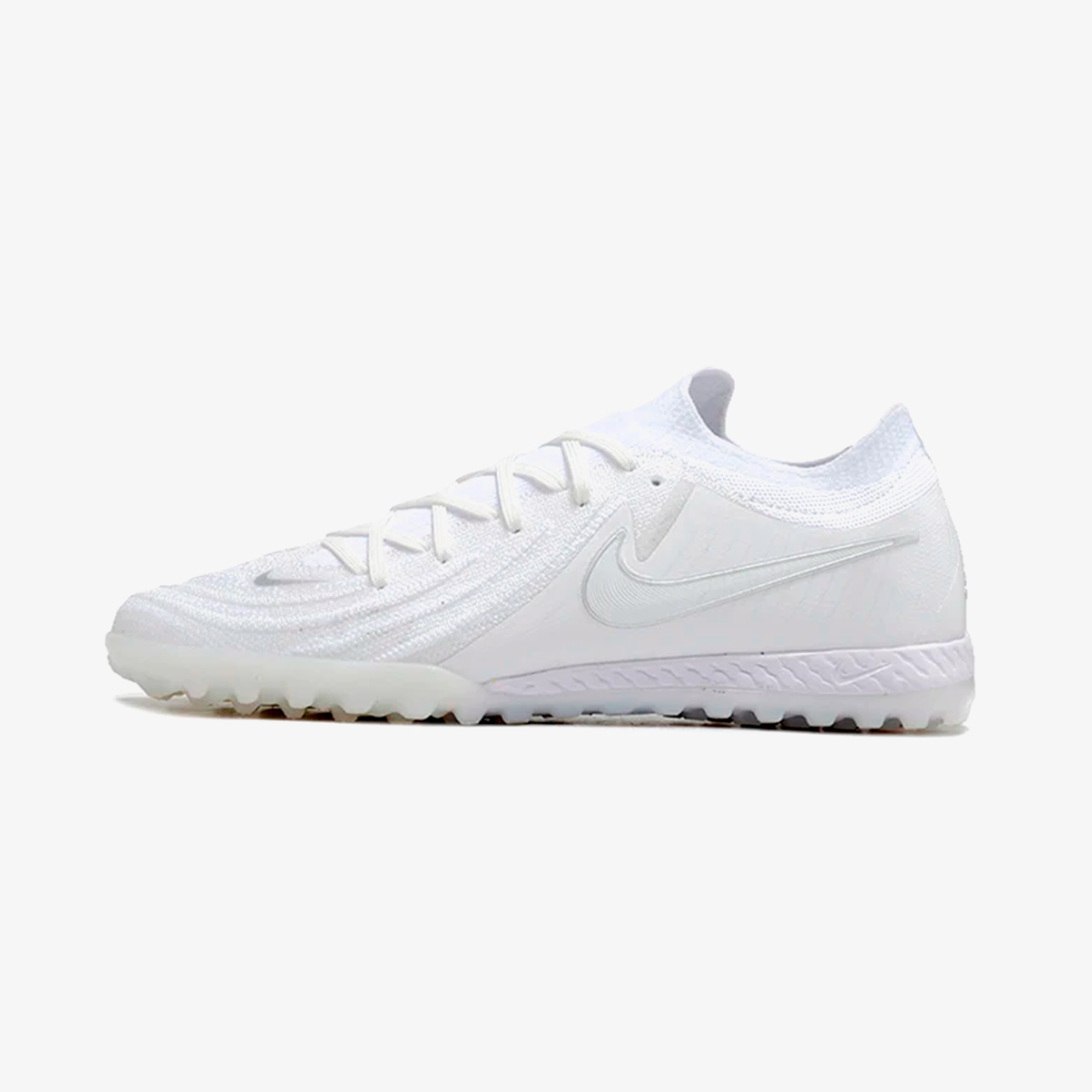 Chuteira Society Nike Phantom GX II TF - vista frontal