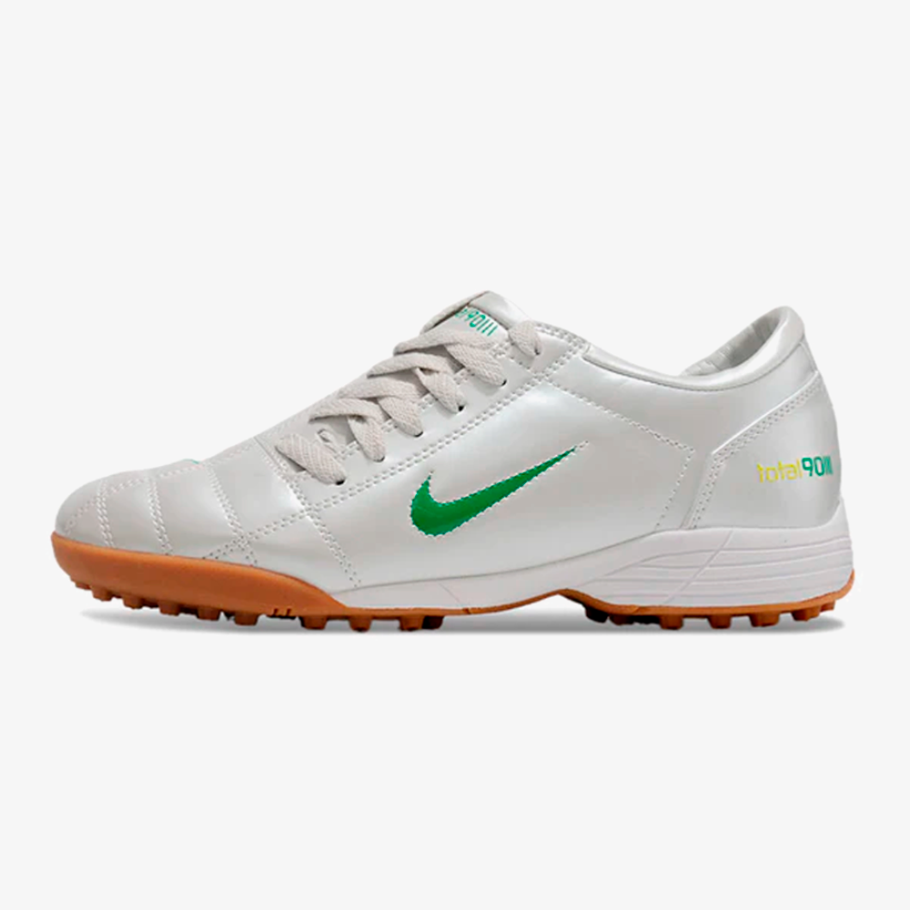Chuteira Society Nike Total 90 TF - vista frontal