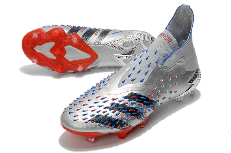 Chuteira Adidas Predator Freak+ FG