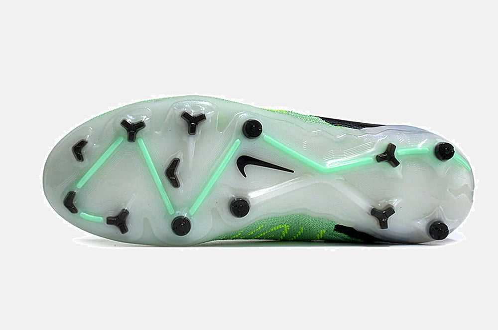 Chuteira Nike Gripknit Phantom GX Elite Dynamic Fit FG
