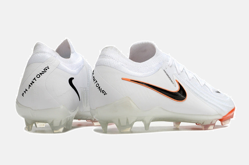 Chuteira Nike Phantom GX II FG - Branca e Laranja