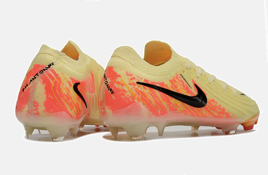 Chuteira Nike Phantom Luna Elite NU FG