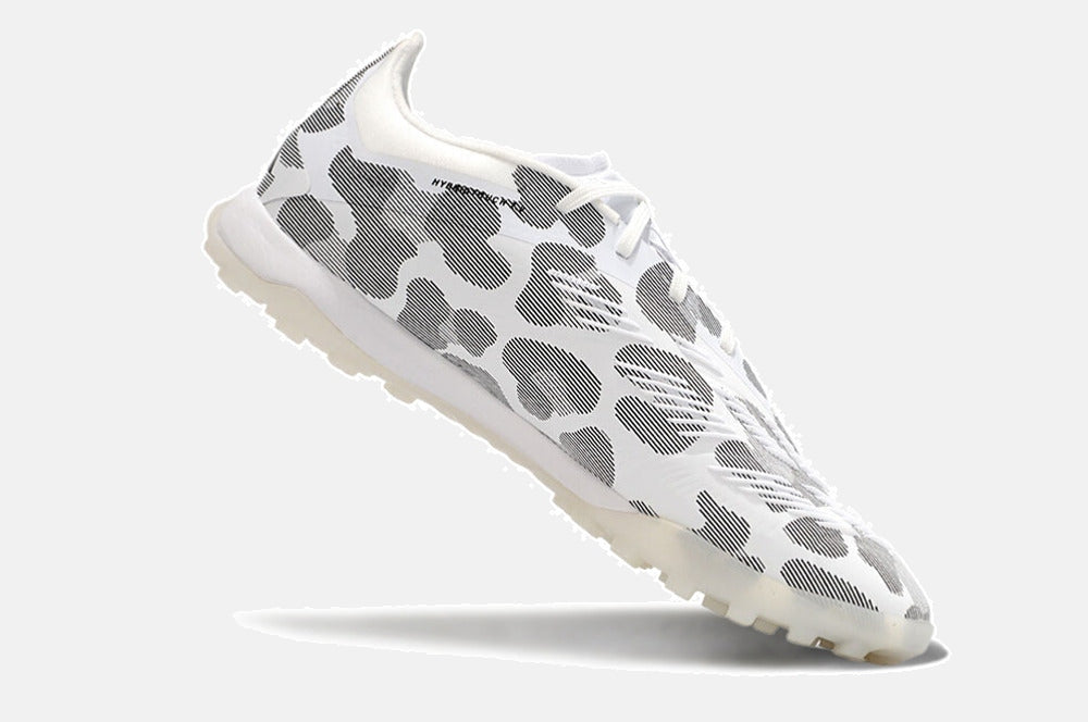 Chuteira Society Adidas Predator Elite 24 TF  - Cinza, Branca e Dourada - vista traseira