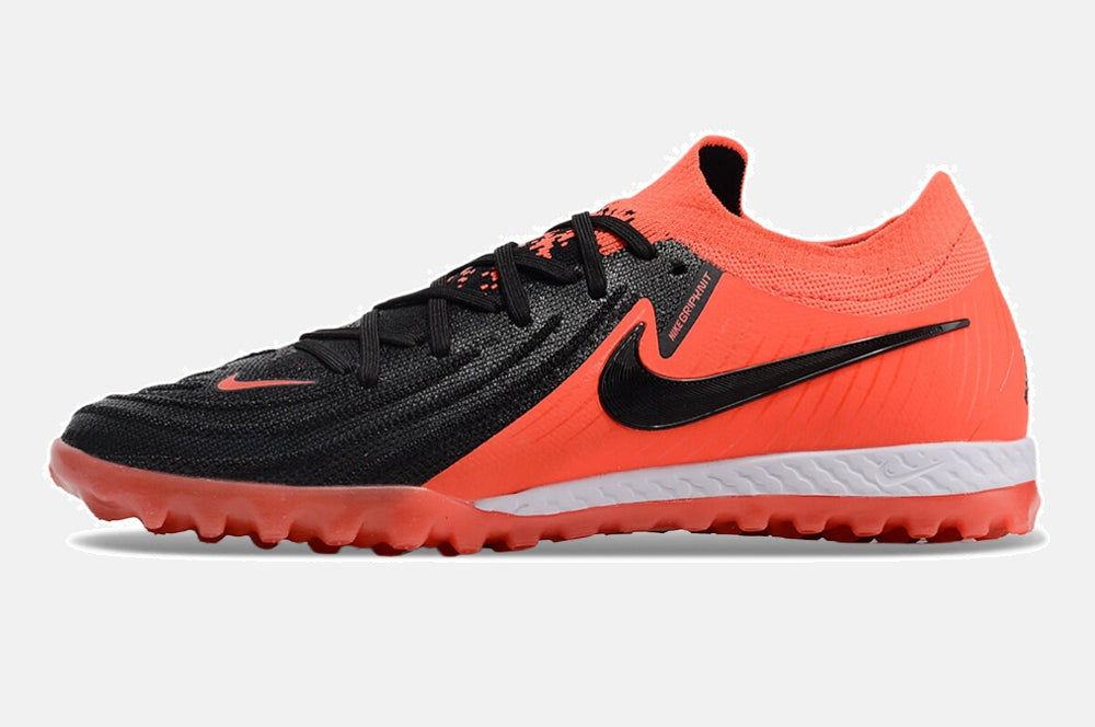 Chuteira Society Nike Phantom GX II TF - vista traseira
