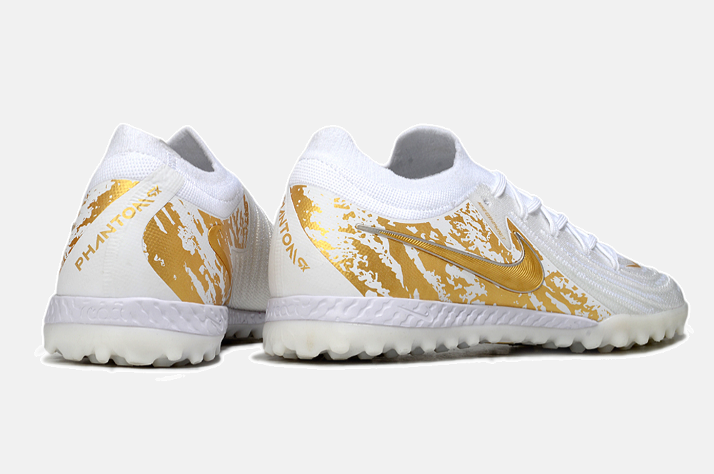 Chuteira Society Nike Phantom GX II TF - Branca e Dourada