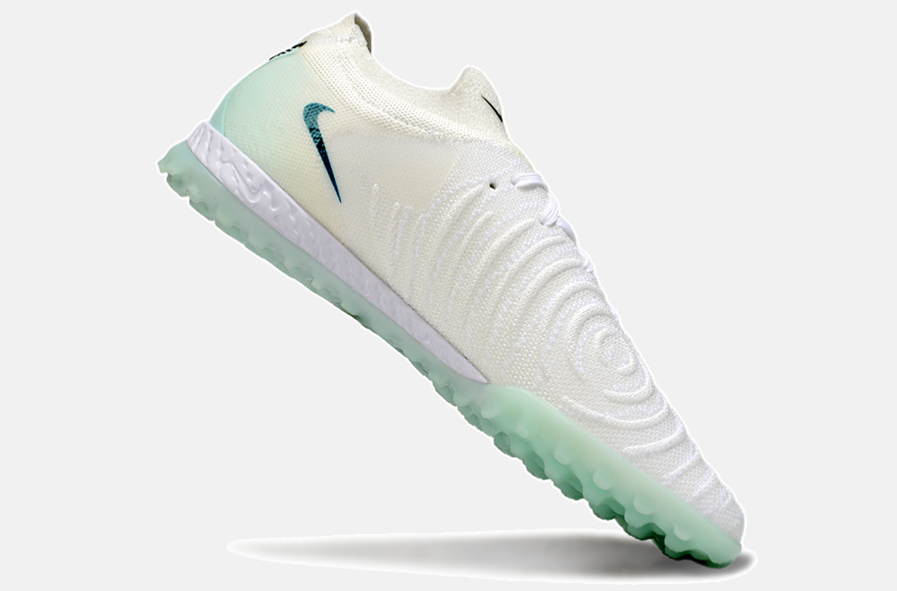 Chuteira Society Nike Phantom GX II TF - Branca e Verde