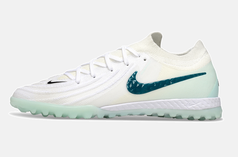 Chuteira Society Nike Phantom GX II TF - Branca e Verde