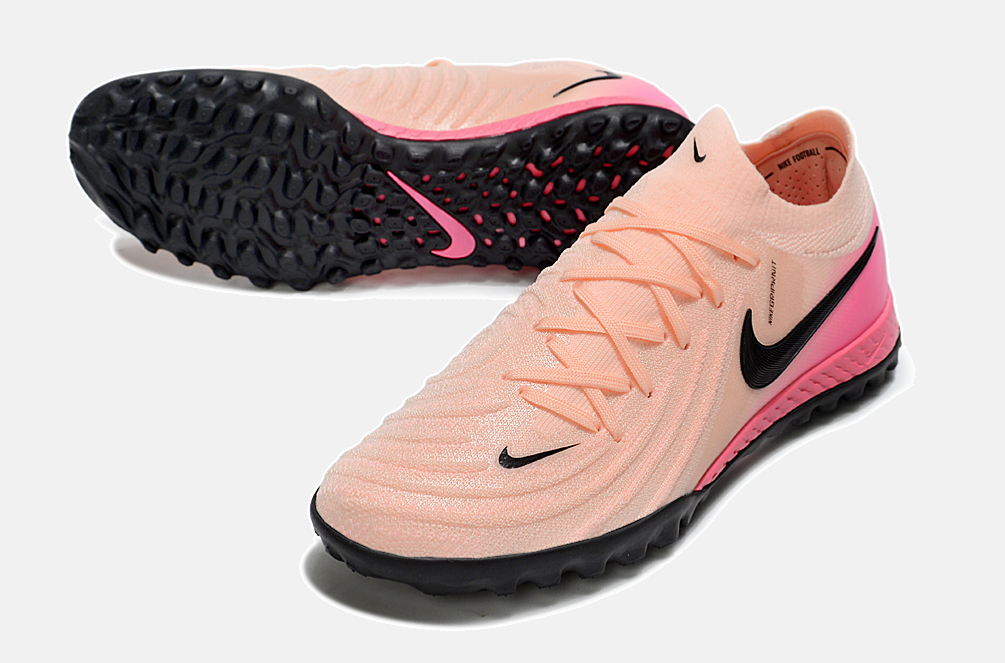 Chuteira Society Nike Phantom GX II TF - Rosa e Preta