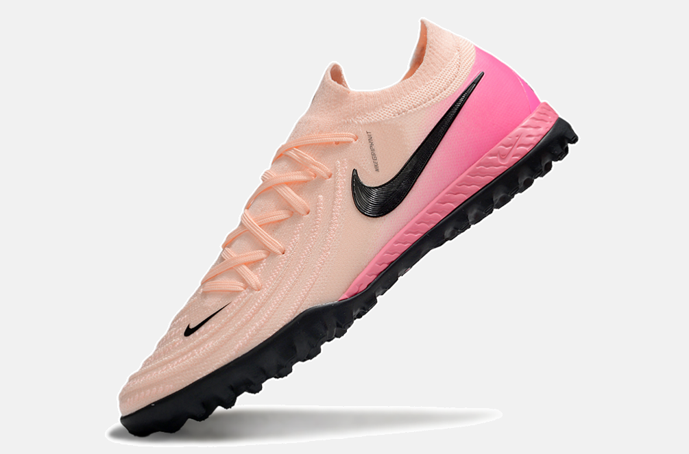 Chuteira Society Nike Phantom GX II TF - Rosa e Preta