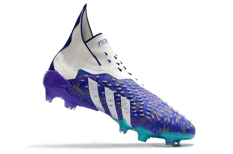 Chuteira Adidas Predator Freak+ FG