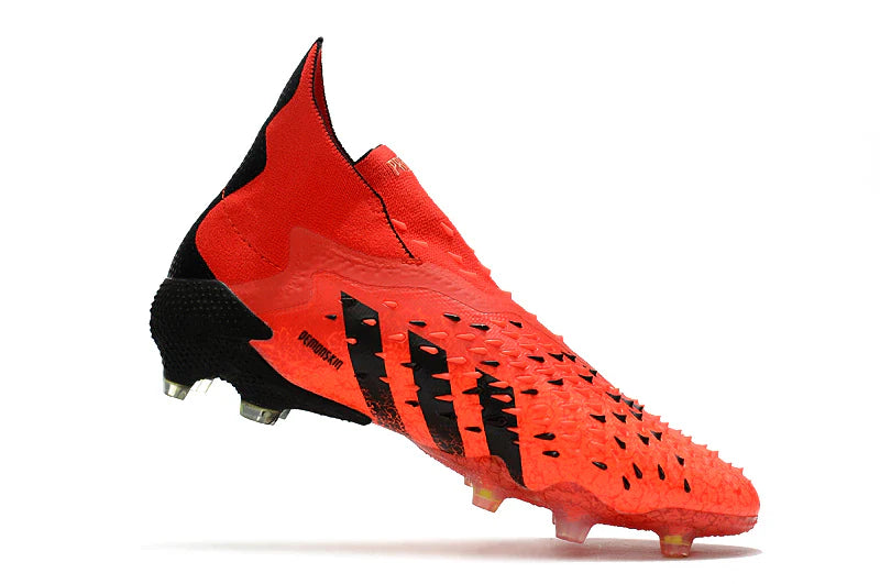 Chuteira Adidas Predator Freak+ FG