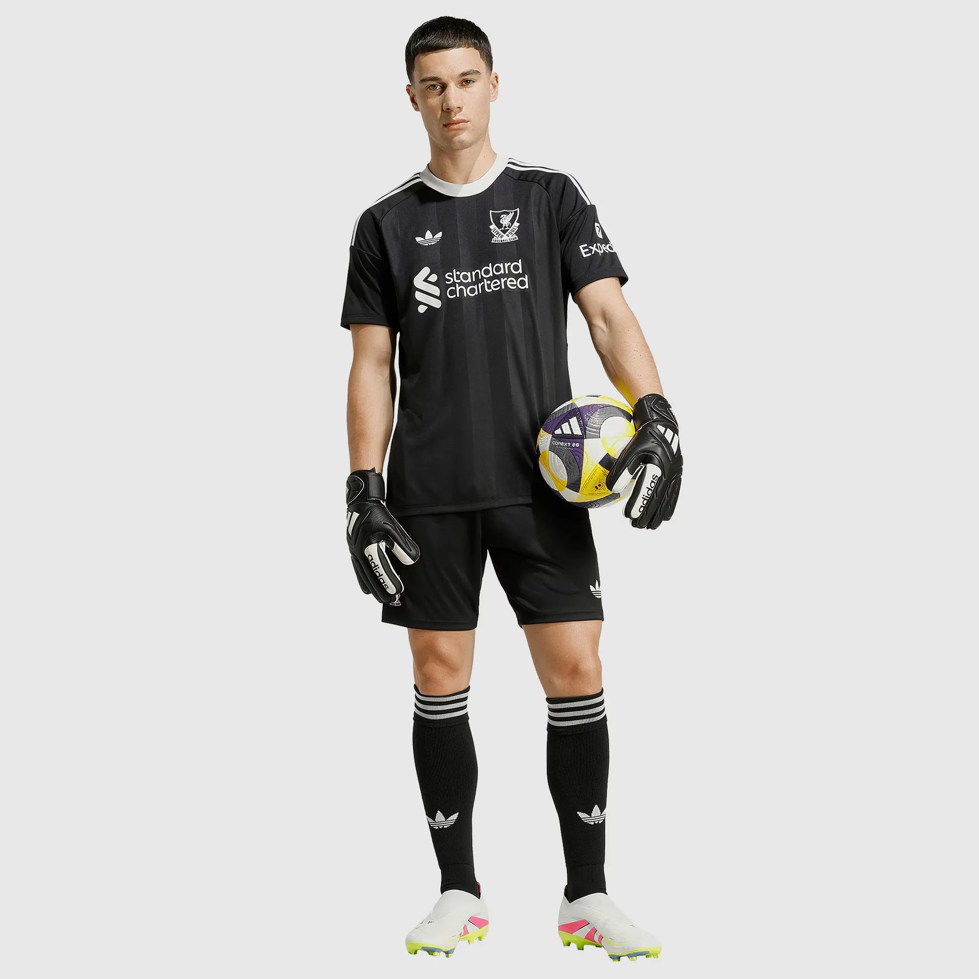 Shorts Adidas Liverpool 2025/26 III Goleiro — imagem 3