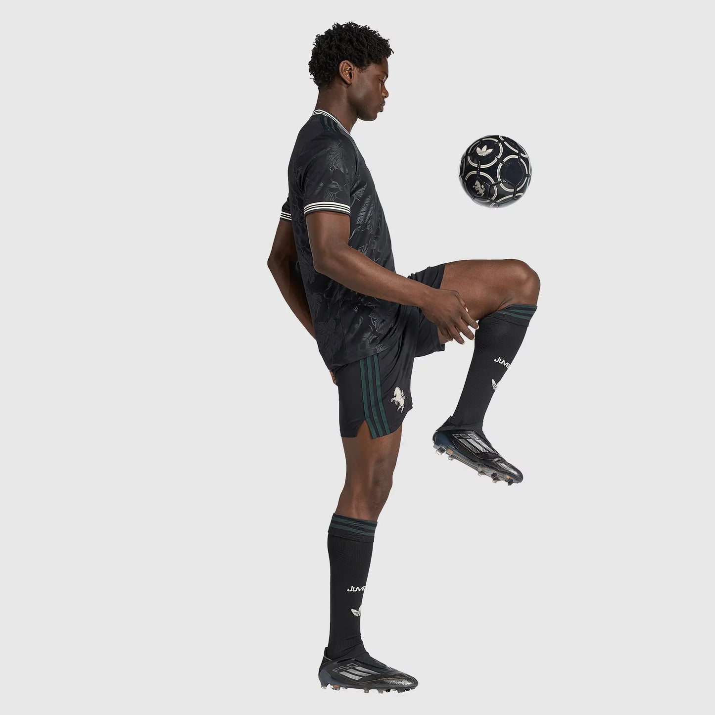 Shorts adidas Juventus 2025/26 III — imagem 2