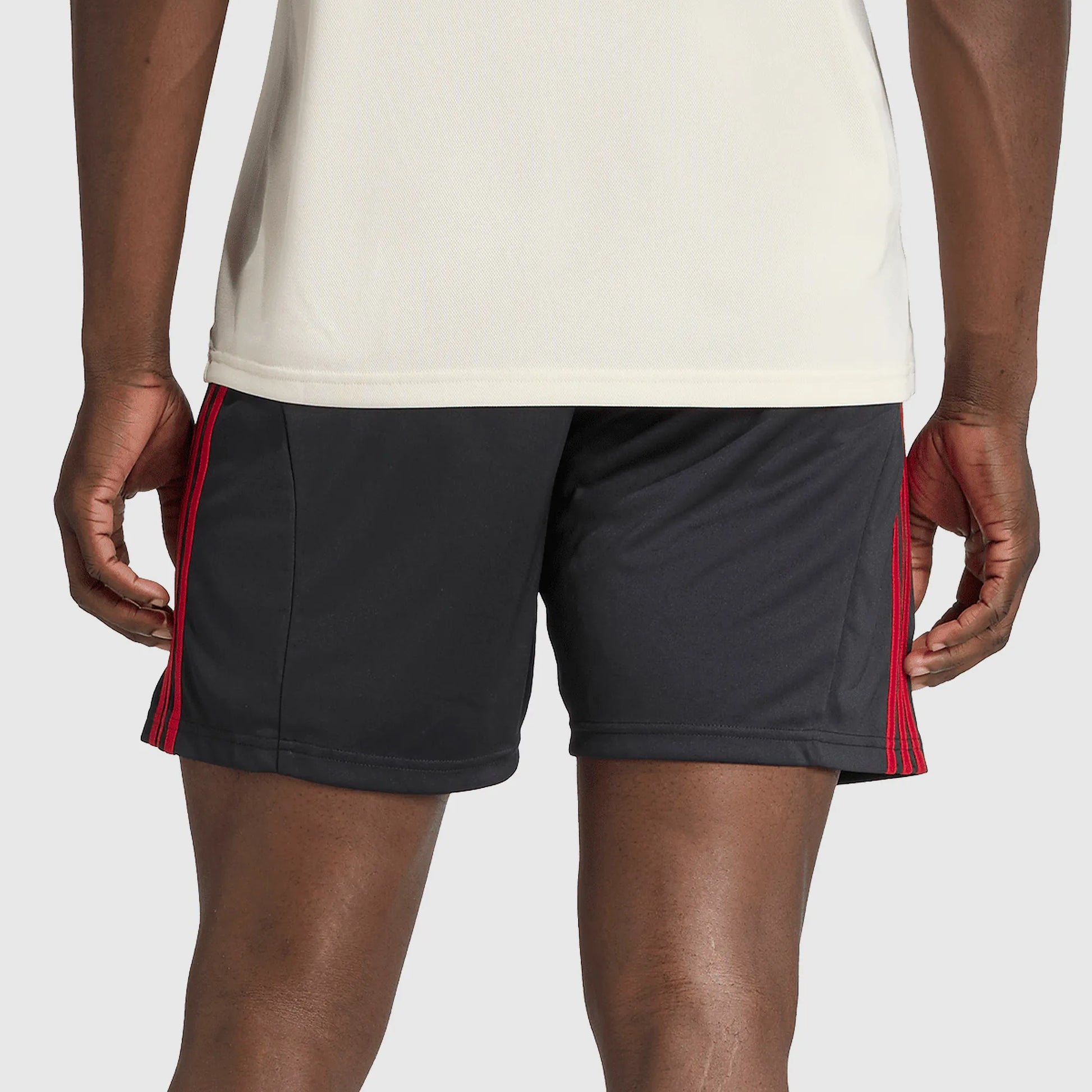 Shorts Adidas Liverpool 2025/26 II — imagem 4
