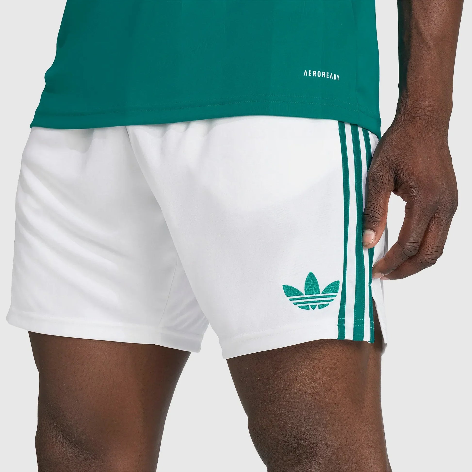 Shorts Adidas Liverpool 2025/26 III — imagem 5
