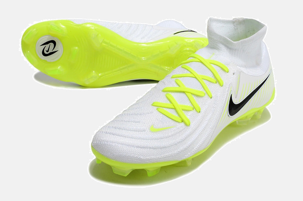 Chuteira Nike Phantom Luna Elite NU FG