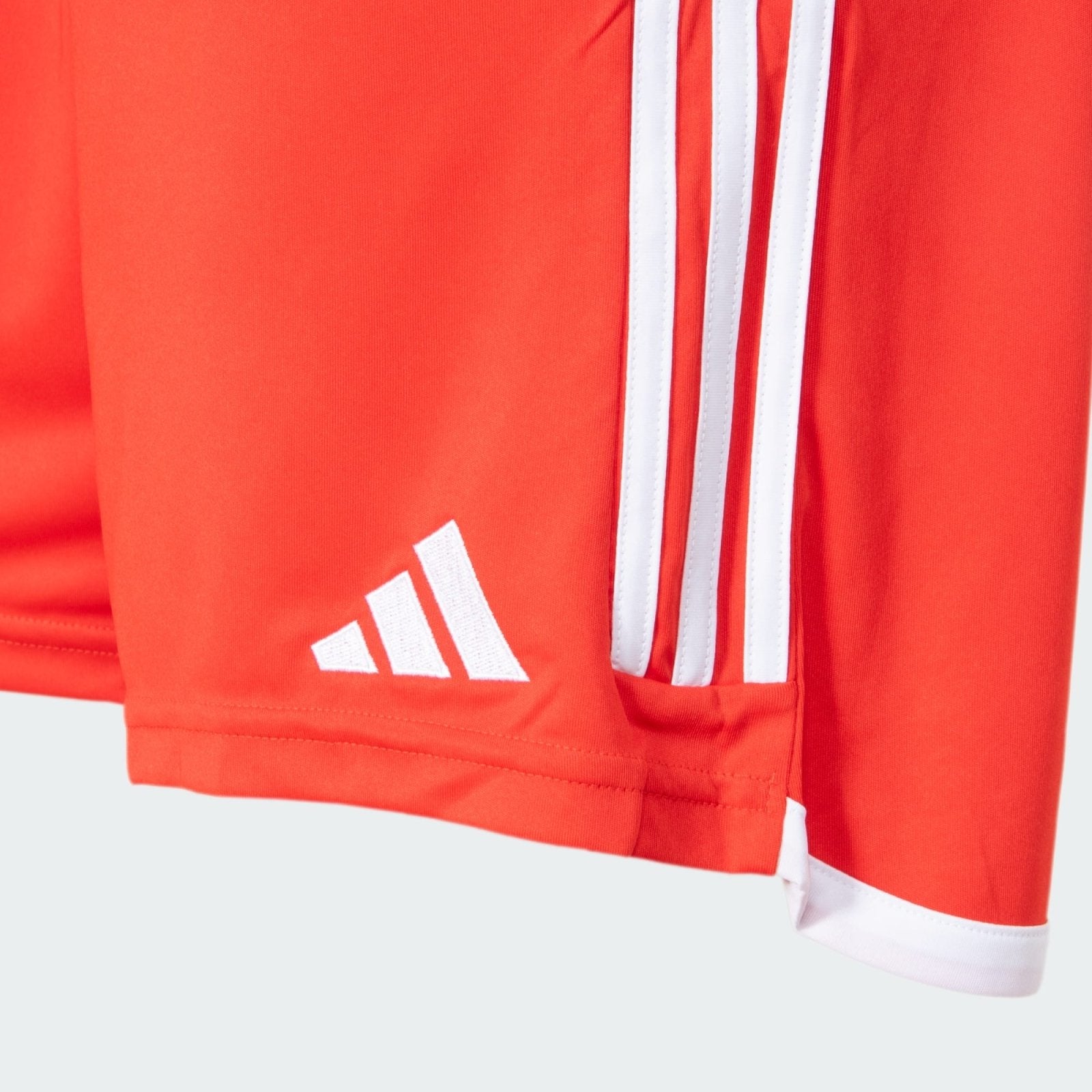 Shorts adidas Internacional 2025/26 II - MAGNUM SPORT*